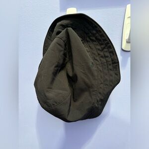 REVERSIBLE LULULEMON HAT